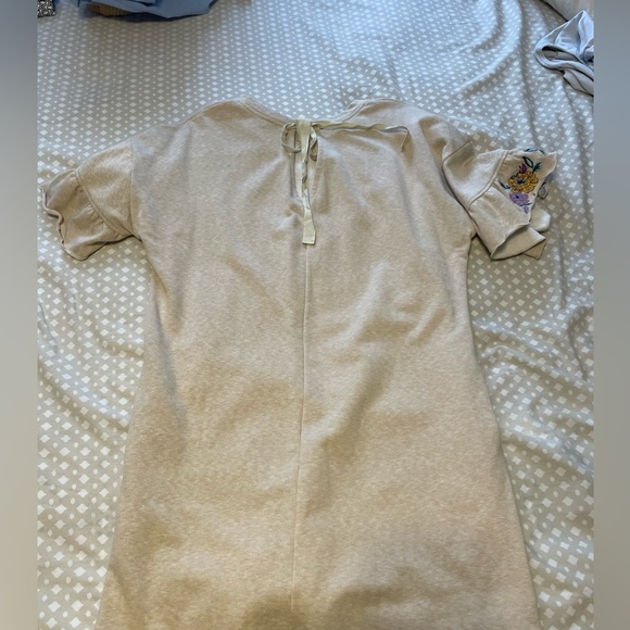 Embroidered dress - Picture 2 of 3